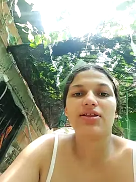 Snapshot of girl_milk1 chatting on 03-21-25, 04:07 girl milk1 online show from 03-21-25, 04:07