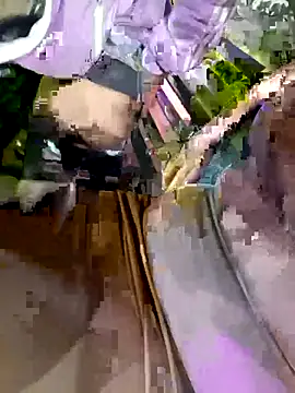 Snapshot of girl_milk1 chatting on 10-24-25, 01:03 girl milk1 online show from 10-24-25, 01:03