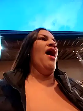 Snapshot of girl_milk1 chatting on 12-04-25, 10:40 girl milk1 online show from 12-04-25, 10:40