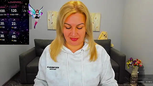 Lili Crossi online show from 11-07-25, 06:46