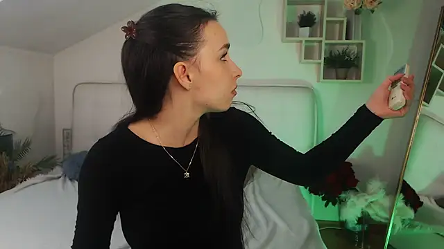 Snapshot of AuroraAksnesss chatting on 03-11-25, 07:58 AuroraAksnesss online show from 03-11-25, 07:58