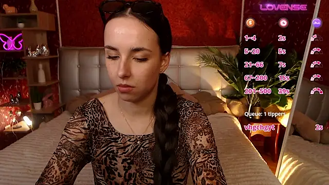 Snapshot of AuroraAksnesss chatting on 03-12-25, 05:38 AuroraAksnesss online show from 03-12-25, 05:38