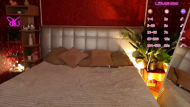 Snapshot of AuroraAksnesss chatting on 03-15-25, 02:45 AuroraAksnesss online show from 03-15-25, 02:45