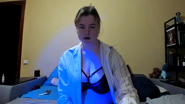 Snapshot of LillyDepp chatting on 02-13-26, 05:09 LillyDepp online show from 02-13-26, 05:09