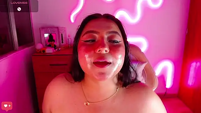 Snapshot of Rebeca_charme21 chatting on 02-11-25, 05:58 Rebeca charme21 online show from 02-11-25, 05:58