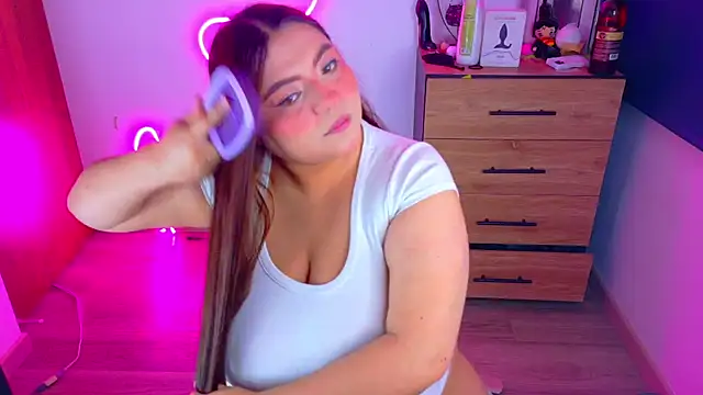 Snapshot of Rebeca_charme21 chatting on 10-09-25, 08:01 Rebeca charme21 online show from 10-09-25, 08:01