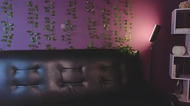 cherry lea online show from 12-12-24, 07:59