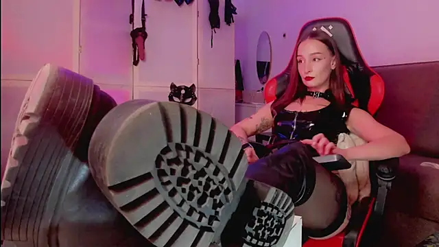 Snapshot of MarryTheBestCherry chatting on 01-11-26, 03:39 MarryTheBestCherry online show from 01-11-26, 03:39