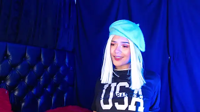 Snapshot of Annyjhonson chatting on 03-07-25, 12:48 Annyjhonson online show from 03-07-25, 12:48