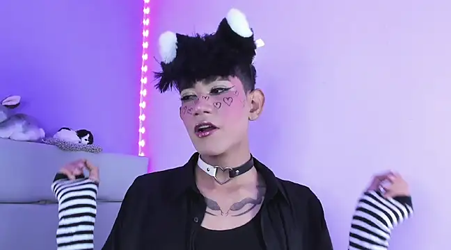 andrew uwu  online show from 03-17-25, 05:27