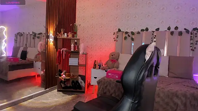 Daphnne tay online show from 02-04-26, 03:34