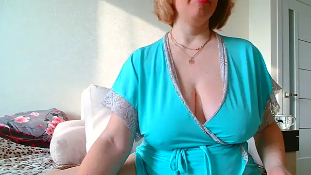 Brionia online show from 02-27-25, 06:18