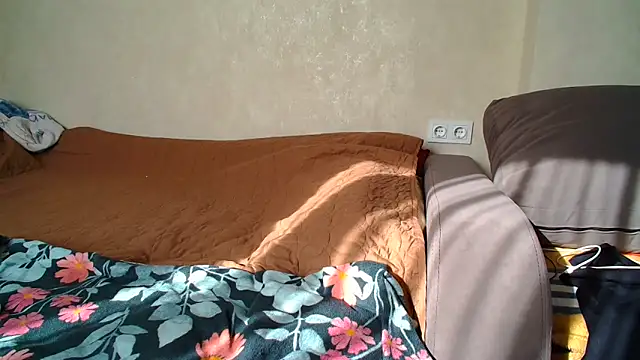 Brionia online show from 03-15-26, 07:14