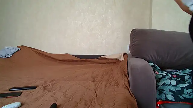 Brionia online show from 04-21-26, 05:58