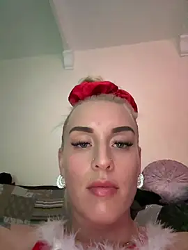 Snapshot of Barbie_26 chatting on 12-24-24, 07:44 Barbie 26 online show from 12-24-24, 07:44