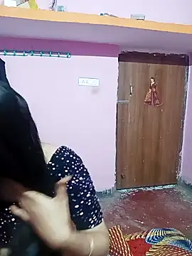 Cute-Simmi online show from 12-15-24, 09:56