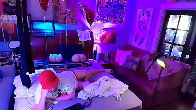 Snapshot of sexactyour7 chatting on 02-21-25, 03:43 sexactyour7 online show from 02-21-25, 03:43