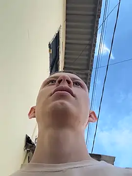 Snapshot of Daddyrich_632 chatting on 12-03-25, 06:50 Daddyrich 632 online show from 12-03-25, 06:50