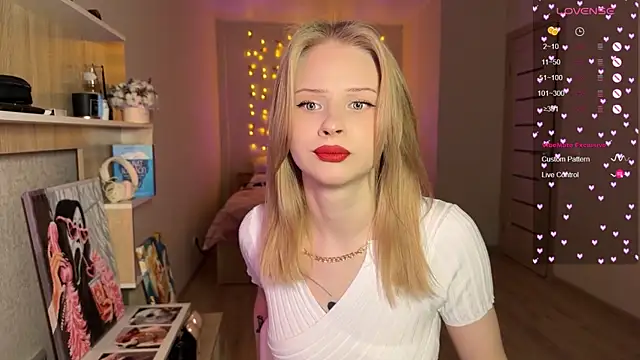 lisa barbie online show from 12-16-25, 03:17