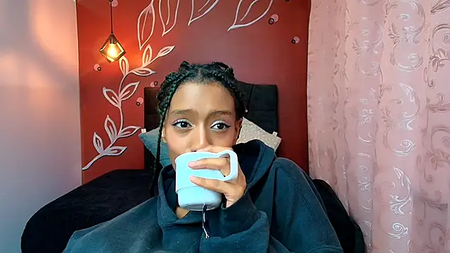 Zia Green online show from 12-19-24, 03:41