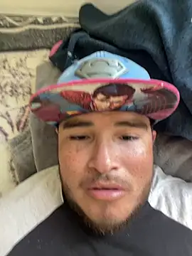 Snapshot of gallisky75 chatting on 03-04-26, 09:43 gallisky75 online show from 03-04-26, 09:43