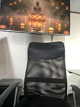 Amy Kiitty  online show from 05-20-26, 01:17