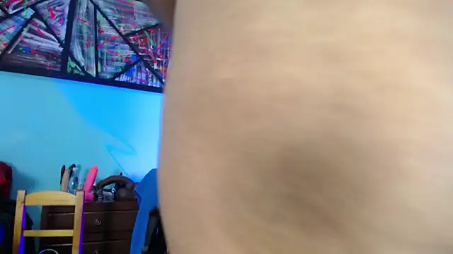 Iivana 19 online show from 10-30-25, 04:19