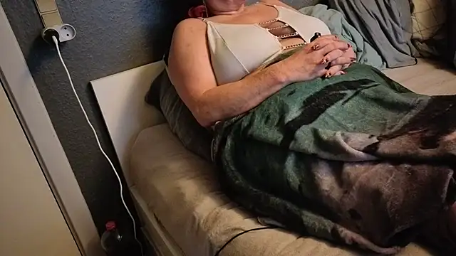 modenq online show from 04-26-26, 07:55