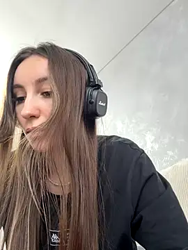 viviandaimond1 online show from 11-13-25, 10:36