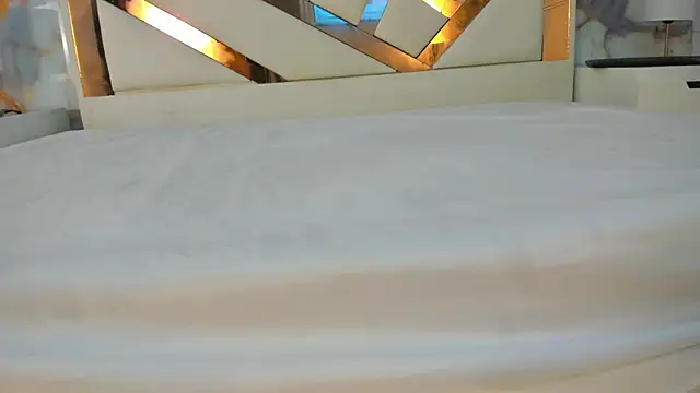 KarinaSimonz online show from 04-25-26, 07:44