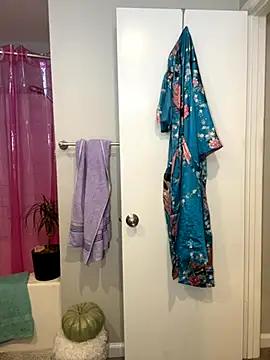 GoldieBakeman online show from 09-18-25, 04:09