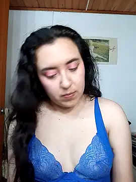 Emi chik online show from 11-29-25, 11:24