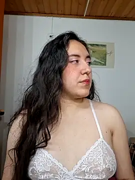 Emi chik online show from 04-26-26, 03:15