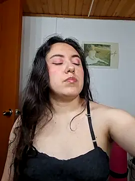 Emi chik online show from 04-29-26, 04:38