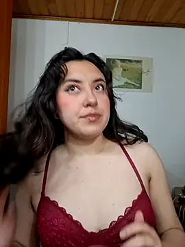 Snapshot of Emi_chik chatting on 07-04-26, 06:19 Emi chik online show from 07-04-26, 06:19