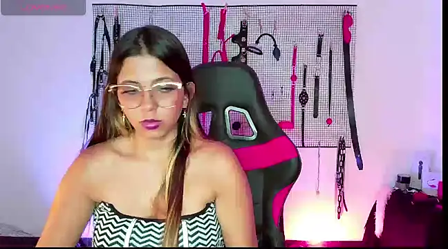 Megaan Greey online show from 12-12-24, 08:53