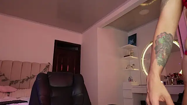 tammylee  online show from 12-20-25, 04:08