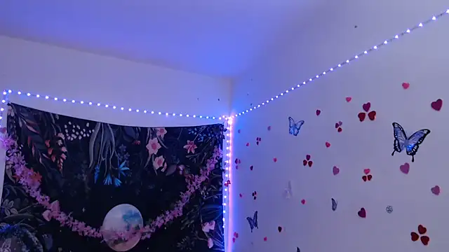 Emillyy m online show from 09-08-25, 08:41