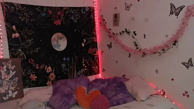 Emillyy m online show from 04-13-26, 10:48