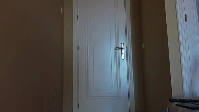 nycole new online show from 11-25-25, 06:02