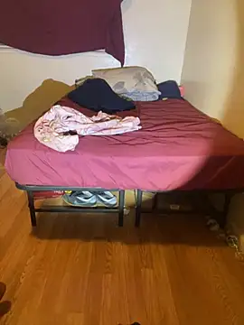 Snapshot of gamingcouple420 chatting on 09-20-25, 04:35 gamingcouple420 online show from 09-20-25, 04:35