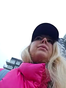 Snapshot of MariaRichi_ chatting on 02-10-25, 07:26 MariaRichi  online show from 02-10-25, 07:26