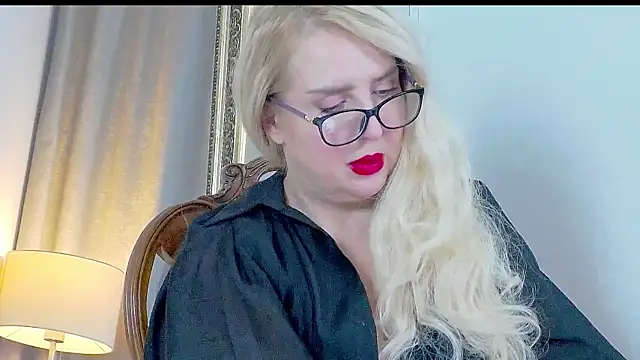 Snapshot of MariaRichi_ chatting on 02-14-25, 02:54 MariaRichi  online show from 02-14-25, 02:54