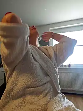 Snapshot of MariaRichi_ chatting on 03-12-25, 07:24 MariaRichi  online show from 03-12-25, 07:24