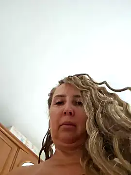 Snapshot of MariaRichi_ chatting on 09-24-25, 08:39 MariaRichi  online show from 09-24-25, 08:39