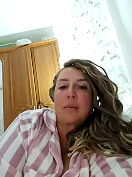 Snapshot of MariaRichi_ chatting on 09-29-25, 06:57 MariaRichi  online show from 09-29-25, 06:57