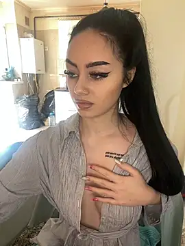 Snapshot of Gya_Rue chatting on 02-26-25, 12:14 Gya Rue online show from 02-26-25, 12:14