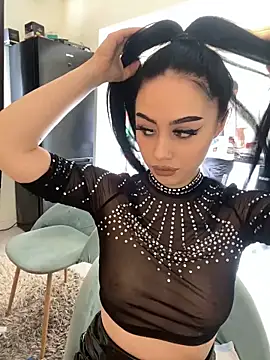 Snapshot of Gya_Rue chatting on 03-14-25, 10:50 Gya Rue online show from 03-14-25, 10:50