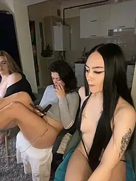 Snapshot of Gya_Rue chatting on 03-21-25, 10:28 Gya Rue online show from 03-21-25, 10:28