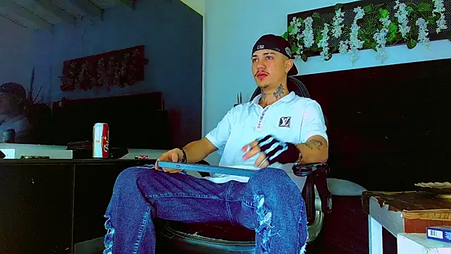 HannibalLester online show from 04-10-26, 04:06